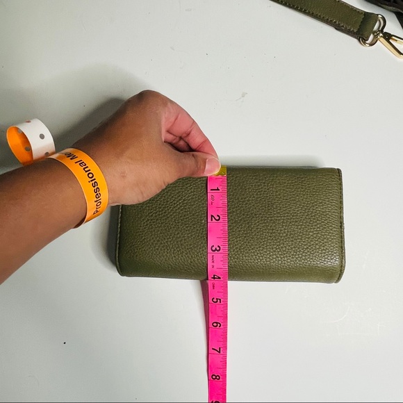 Charming Charlie Green wallet - Picture 4 of 6